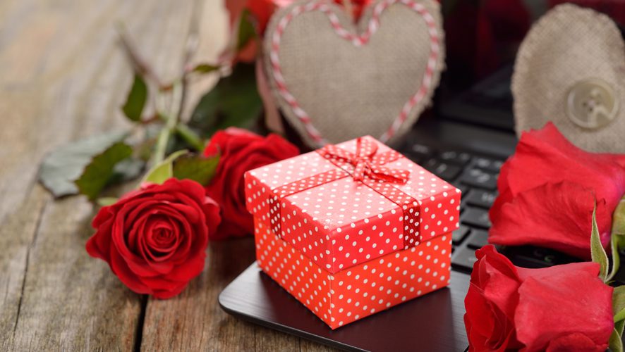 Awesome Valentine's Day Gifts For Her