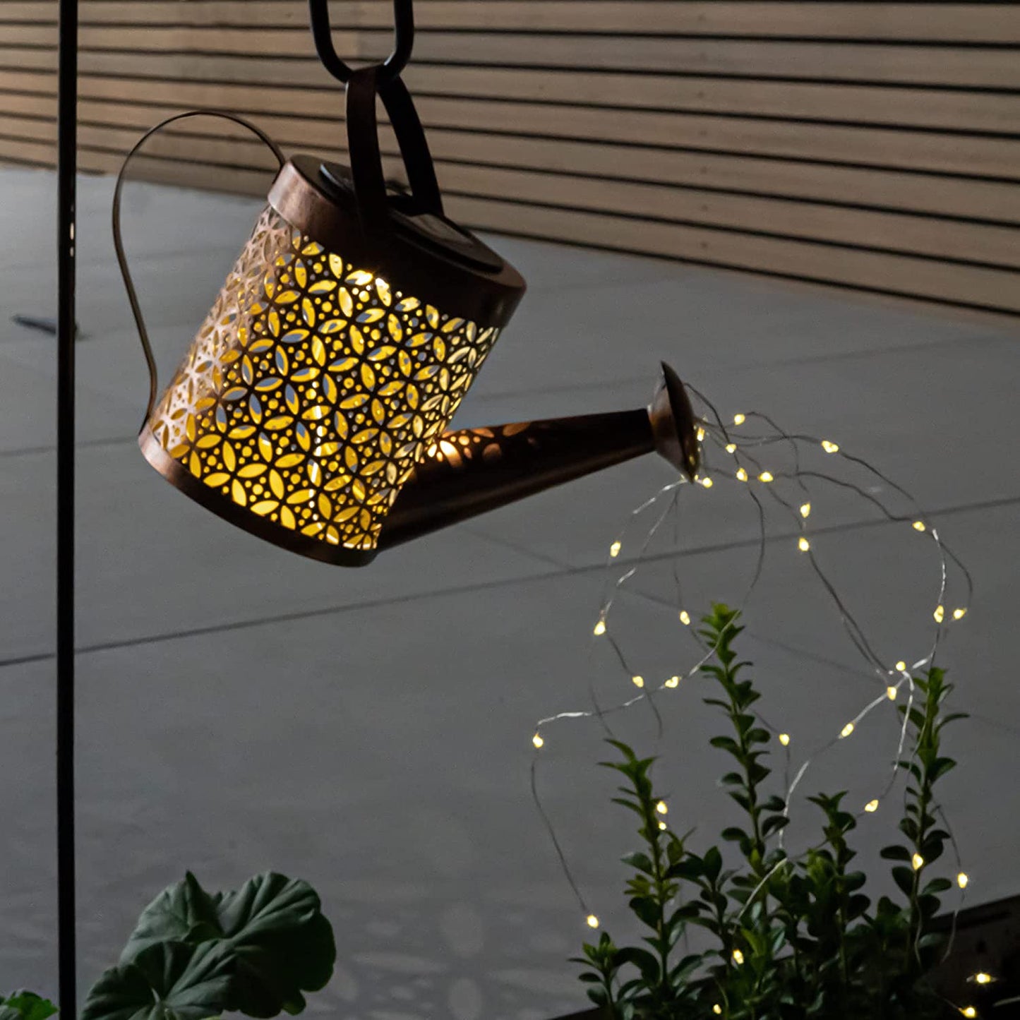 Watering Can Solar Lights with 48 LED | Waterfall Christmas Lights Garden Ornaments | Retro Outdoor Christmas Decorations & Gardening Gifts | Fairy Lights for Christmas Gifts